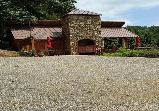 Photo 23 of Single family home for sale at 30 Sandys Home Pl, Mars Hill, NC 28754 | MLS# 4414744 | Listing updated on 2026-09-03