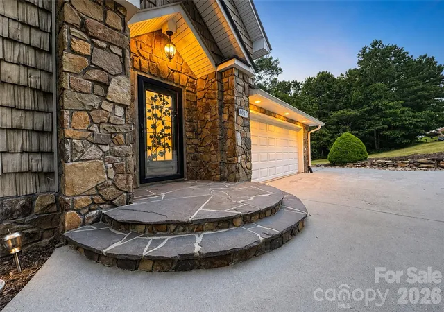 Photo 5 of Single family home for sale at 6047 Chaucer Ln, Granite Falls, NC 28630 | MLS# 4414748 | Listing updated on 2026-08-31