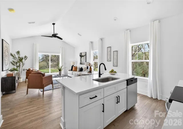 Photo 1 of Single family home for sale at 5408 Skycrest Dr, Charlotte, NC 28269 | MLS# 4414751 | Listing updated on 2026-09-20