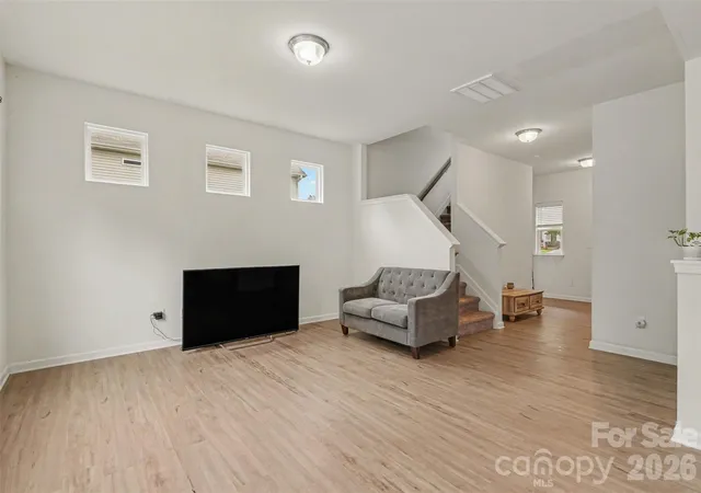 Photo 4 of Single family home for sale at 369 Settlers Grv Ln, Salisbury, NC 28146 | MLS# 4414754 | Listing updated on 2026-08-22