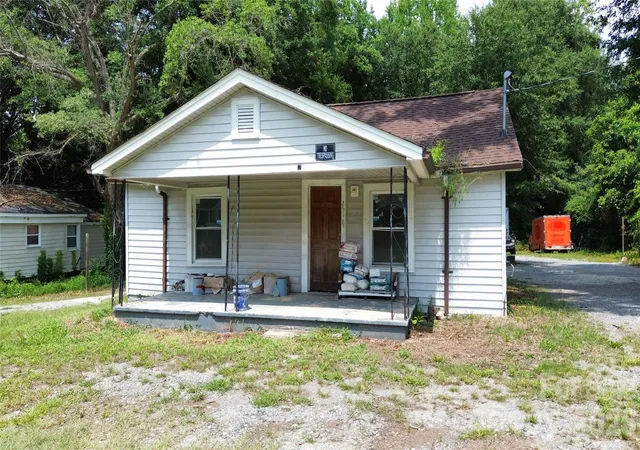1st image of 2518 Crescent Ln, Gastonia, NC 28052 | MLS# 4414760