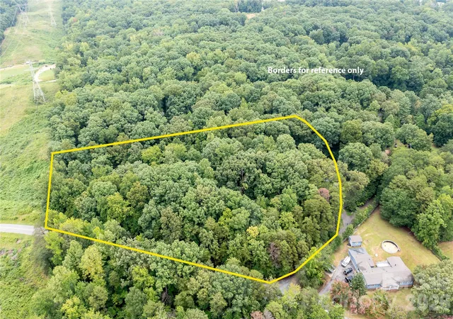 2nd image of 2127 Newhart Rd, Charlotte, NC 28214 | MLS# 4414761