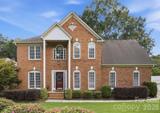 Photo 1 of Single family home for sale at 2000 Stoney Crk Dr Nw, Concord, NC 28027 | MLS# 4414775 | Listing updated on 2026-08-28