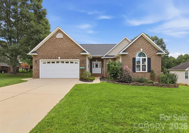 1st image of 2918 24th Street Dr Ne, Hickory, NC 28601 | MLS# 4414782