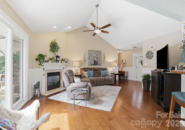 4th image of 2918 24Th Street Dr Ne, Hickory, NC 28601 | MLS# 4414782