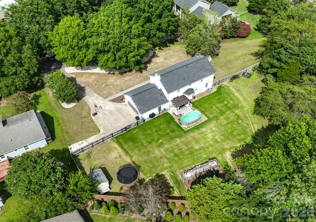Photo 2 of Single family home for sale at 7808 Biddstone Ct, Charlotte, NC 28226 | MLS# 4414783 | Listing updated on 2026-09-15