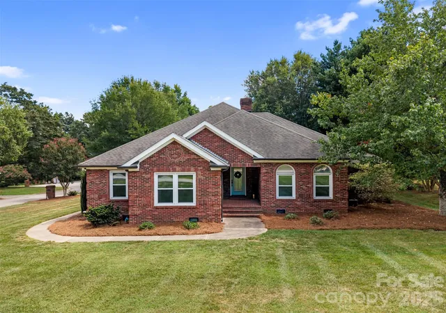 1st image of 412 Shadydale Ct, Fort Mill, SC 29708 | MLS# 4414799