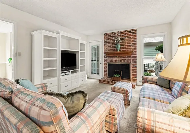 3rd image of 8741 Fieldgate Dr, Charlotte, NC 28277 | MLS# 4414847