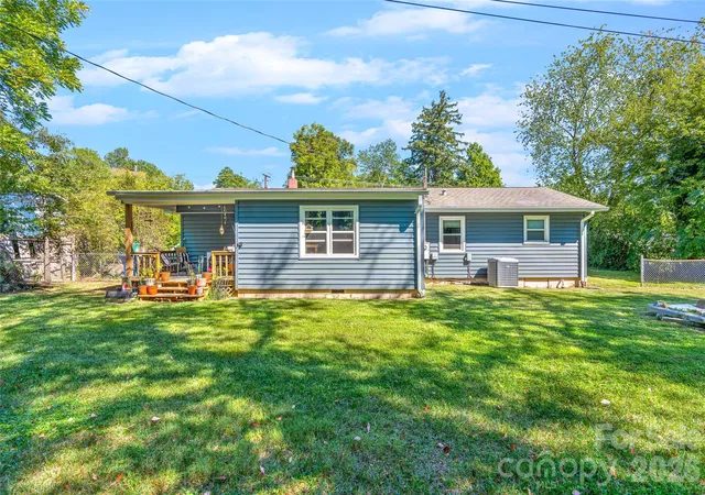 Photo 2 of Single family home for sale at 1025 Old Us 70 Hwy, Black Mountain, NC 28711 | MLS# 4414850 | Listing updated on 2026-09-26