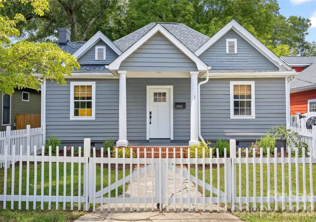 Photo 1 of Single family home for sale at 1905 Parson St, Charlotte, NC 28205 | MLS# 4414878 | Listing updated on 2026-08-29