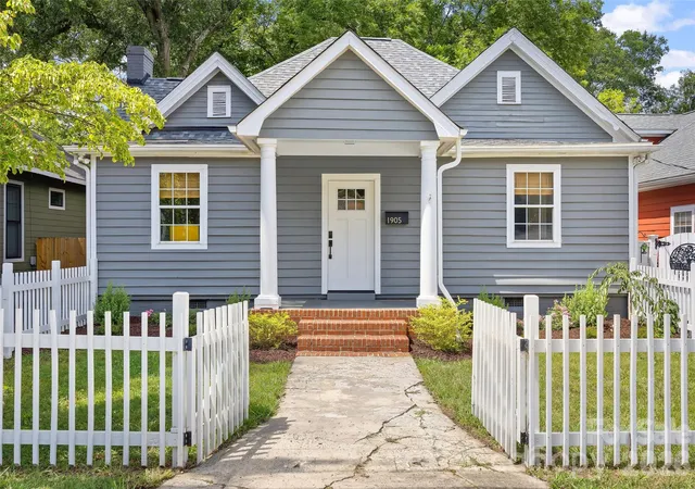 Photo 2 of Single family home for sale at 1905 Parson St, Charlotte, NC 28205 | MLS# 4414878 | Listing updated on 2026-08-29