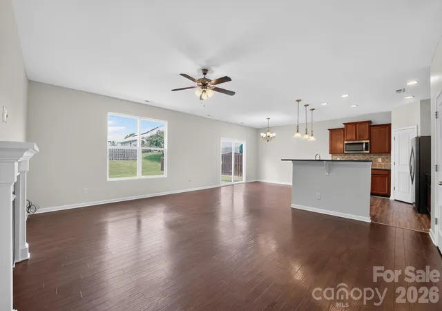 Photo 4 of Single family home for sale at 2003 Verde Crk Rd, Charlotte, NC 28214 | MLS# 4414903 | Listing updated on 2026-08-18