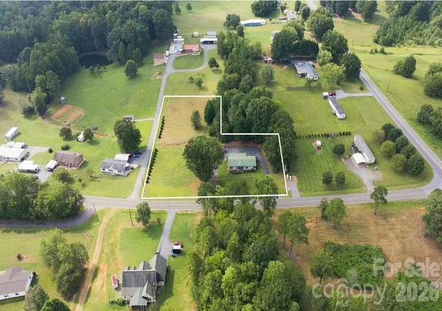 Photo 2 of Single family home for sale at 8099 River Bnd Dr, Claremont, NC 28610 | MLS# 4414907 | Listing updated on 2026-09-07