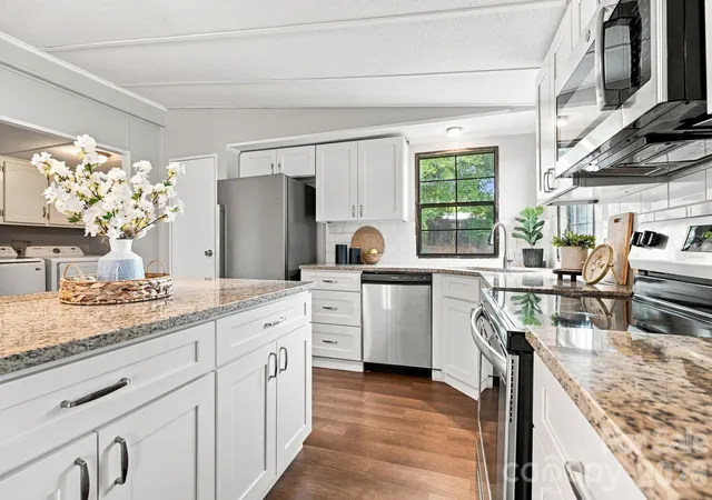 Photo 3 of Single family home for sale at 8099 River Bnd Dr, Claremont, NC 28610 | MLS# 4414907 | Listing updated on 2026-09-07