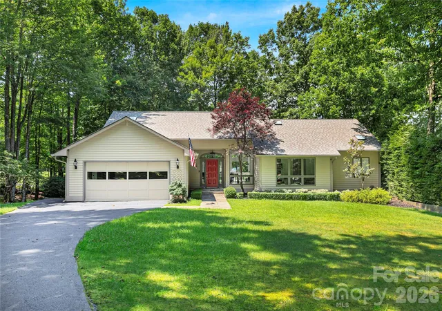 Photo 1 of Single family home for sale at 4 Nvya Ct, Brevard, NC 28712 | MLS# 4414910 | Listing updated on 2026-08-15