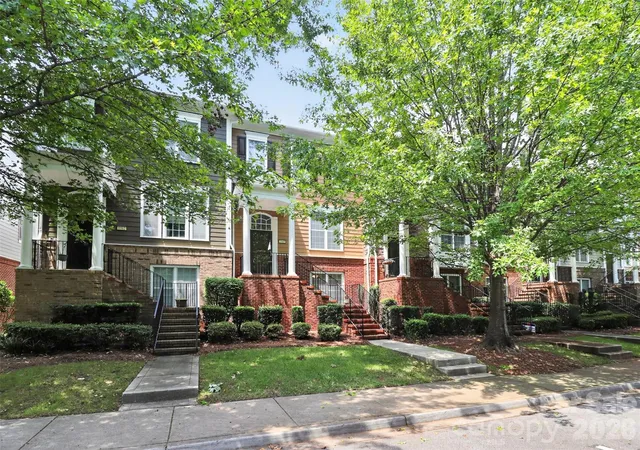 Townhouse for sale at 1060 Drayton Ct, Fort Mill, SC 29708 | MLS# 4414925