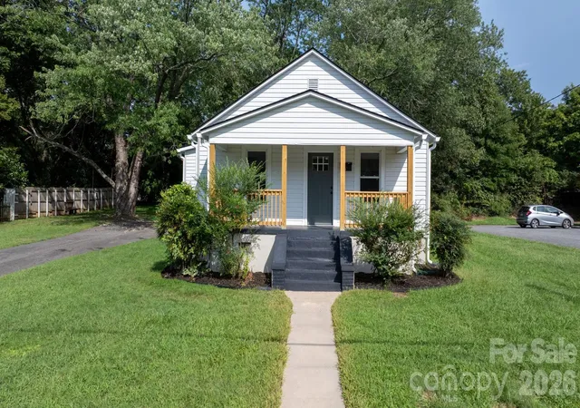 1st image of 1320 14th Street Dr Ne, Hickory, NC 28601 | MLS# 4414927