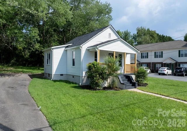 4th image of 1320 14Th Street Dr Ne, Hickory, NC 28601 | MLS# 4414927