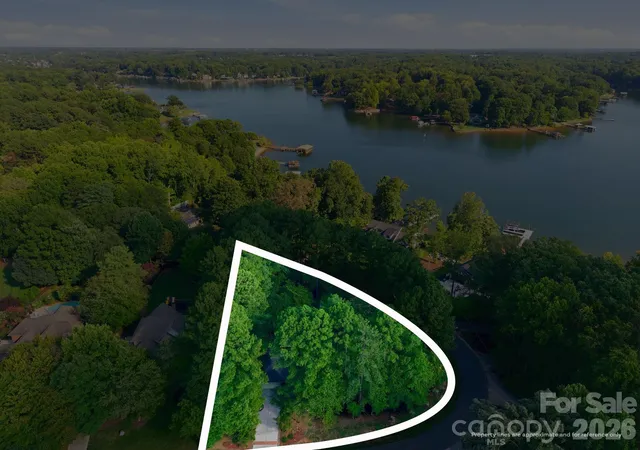 Photo 4 of Single family home for sale at 316 Riverwood Rd, Mooresville, NC 28117 | MLS# 4414932 | Listing updated on 2026-09-23