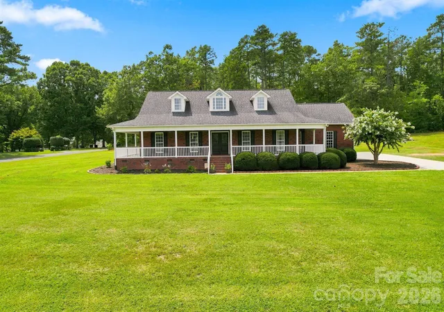 1st image of 1134 Oakwood Dr, Chester, SC 29706 | MLS# 4414941