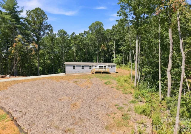 Photo 1 of Single family home for sale at 93 Foxcroft Ln, Flat Rock, NC 28792 | MLS# 4414955 | Listing updated on 2026-09-18