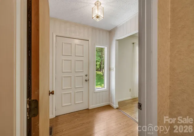 2nd image of 11 E Ridgeway Dr, Weaverville, NC 28787 | MLS# 4414965