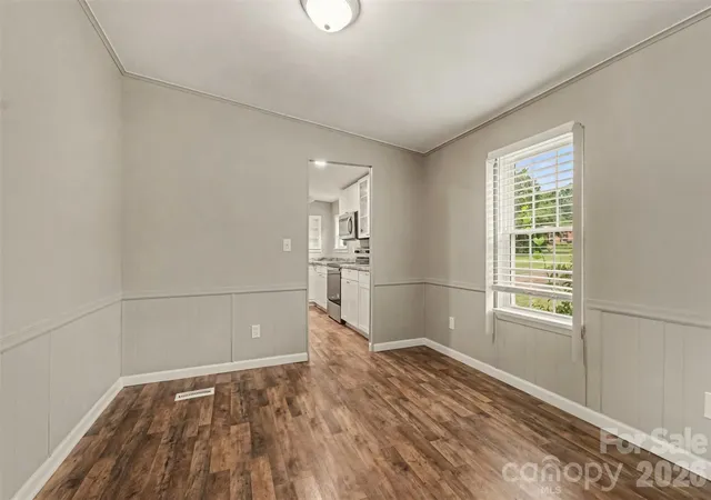 Photo 4 of Single family home for sale at 599 Scotts Crk Rd, Statesville, NC 28625 | MLS# 4414968 | Listing updated on 2026-10-04