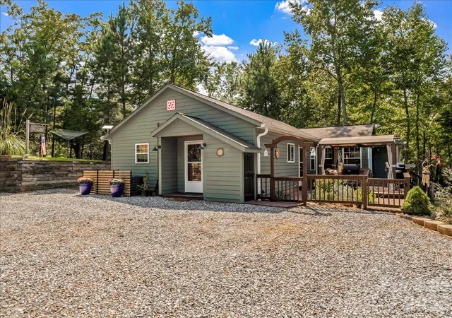 Photo 2 of Single family home for sale at 4895 Hudlow Rd, Union Mills, NC 28167 | MLS# 4414979 | Listing updated on 2026-10-04