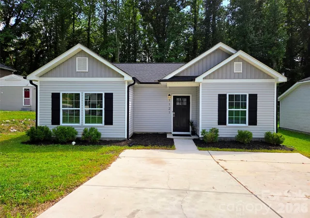 1st image of 1121 Cleveland Ave, Gastonia, NC 28052 | MLS# 4414991