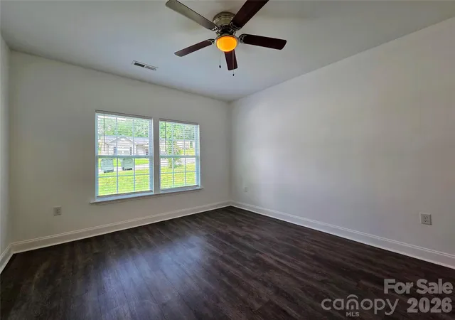 Photo 4 of Single family home for sale at 1121 Cleveland Ave, Gastonia, NC 28052 | MLS# 4414991 | Listing updated on 2026-10-05