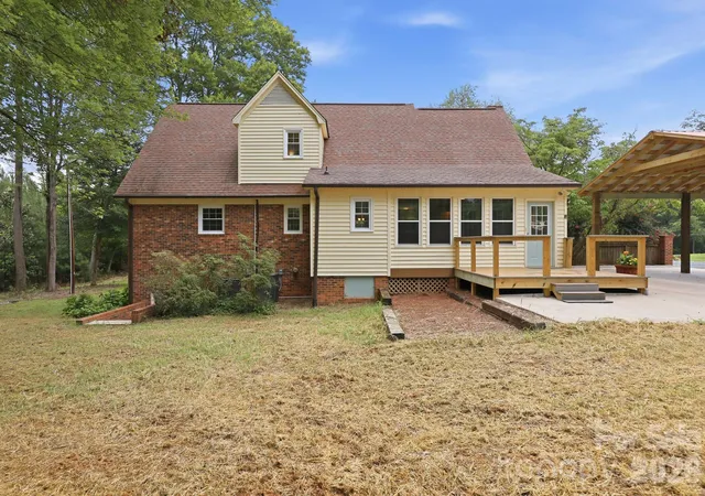 Photo 4 of Single family home for sale at 360 Small Rd, Randleman, NC 27317 | MLS# 4415004 | Listing updated on 2026-10-02