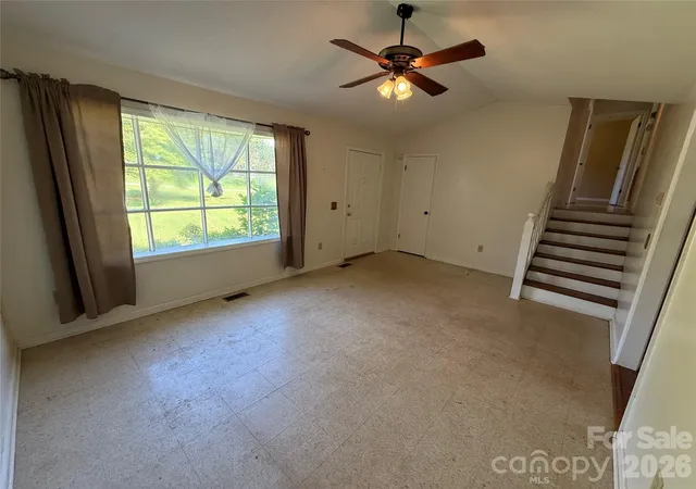 4th image of 3695 Commanche Ct, Lenoir, NC 28645 | MLS# 4415005