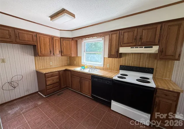 5th image of 3695 Commanche Ct, Lenoir, NC 28645 | MLS# 4415005