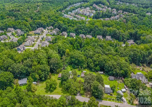5th image of 1298 Gardendale Rd, Fort Mill, SC 29708 | MLS# 4415007
