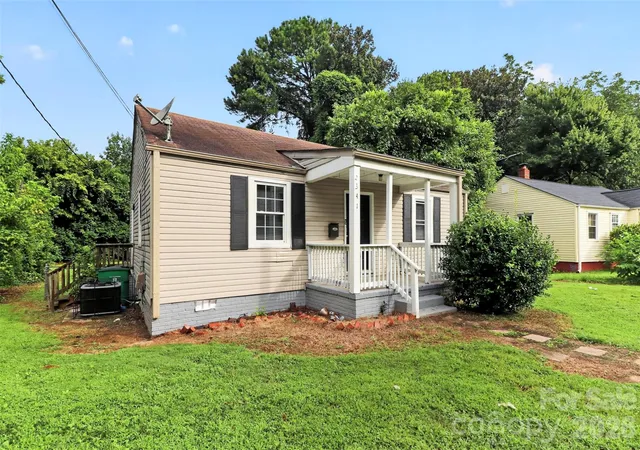 2nd image of 2341 Arden St, Charlotte, NC 28206 | MLS# 4415015