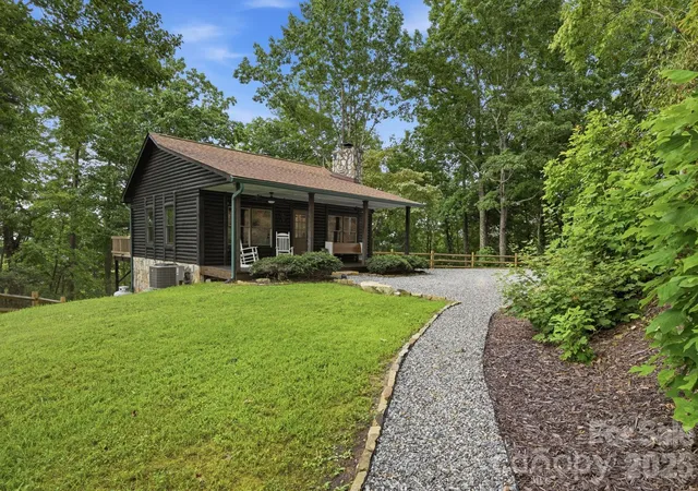 Photo 4 of Sale Pending at 345 Chalk Dust Trl, Purlear, NC 28665 | MLS# 4415020 | Listing updated on 2026-08-18