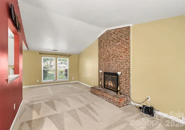 Photo 3 of Single family home for sale at 3001 Old House Cir, Matthews, NC 28105 | MLS# 4415033 | Listing updated on 2026-09-16