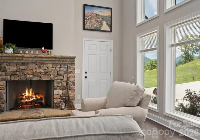 Photo 4 of Single family home for sale at 31 Baby Bear Cvs, Clyde, NC 28721 | MLS# 4415038 | Listing updated on 2026-09-06