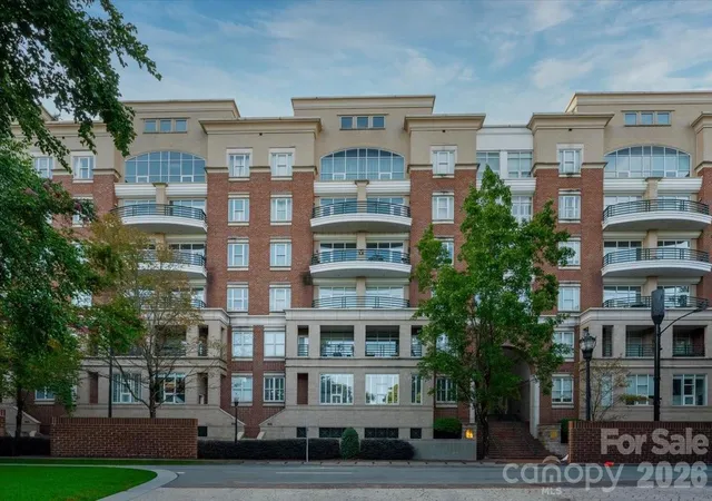 3rd image of 400 N Church St #215, Charlotte, NC 28202 | MLS# 4415061