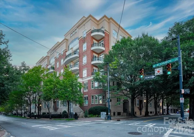 4th image of 400 N Church St #215, Charlotte, NC 28202 | MLS# 4415061