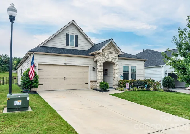 2nd image of 5134 Turtle Creek Dr, Denver, NC 28037 | MLS# 4415062