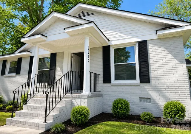 2nd image of 6610 Woodstream Dr, Charlotte, NC 28210 | MLS# 4415076