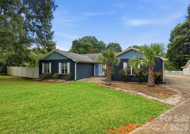 3rd image of 14010 Mareshead Ln, Matthews, NC 28105 | MLS# 4415081
