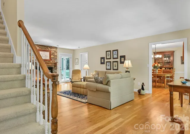 5th image of 3 Rodney Ct, Flat Rock, NC 28731 | MLS# 4415085