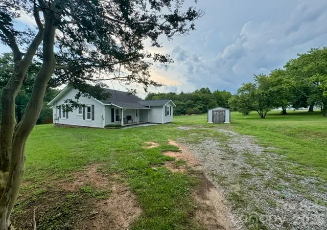 1st image of 727 Ed Hamrick Rd, Shelby, NC 28150 | MLS# 4415117
