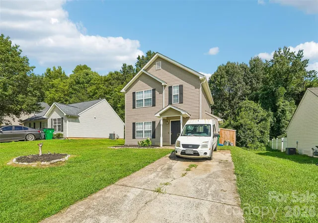 Photo 2 of Single family home for sale at 4926 Elizabeth Rd, Charlotte, NC 28269 | MLS# 4415121 | Listing updated on 2026-09-19