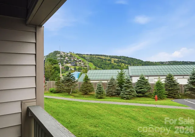 Photo 5 of Condo for sale at 301 Pinnacle Inn Rd #2116, Beech Mountain, NC 28604 | MLS# 4415124 | Listing updated on 2026-08-17