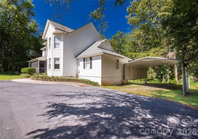 Photo 4 of Single family home for sale at 1575 Lincoln Rd, York, SC 29745 | MLS# 4415125 | Listing updated on 2026-10-04