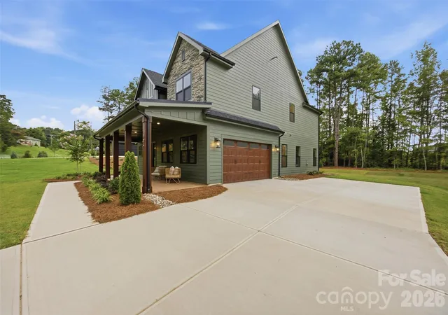 3rd image of 205 Parkdale Dr, Belmont, NC 28012 | MLS# 4415127