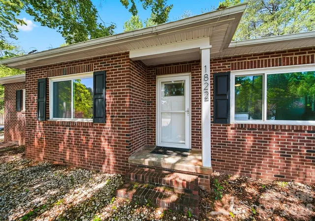 2nd image of 1822 Blowing Rock Blvd, Lenoir, NC 28645 | MLS# 4415132